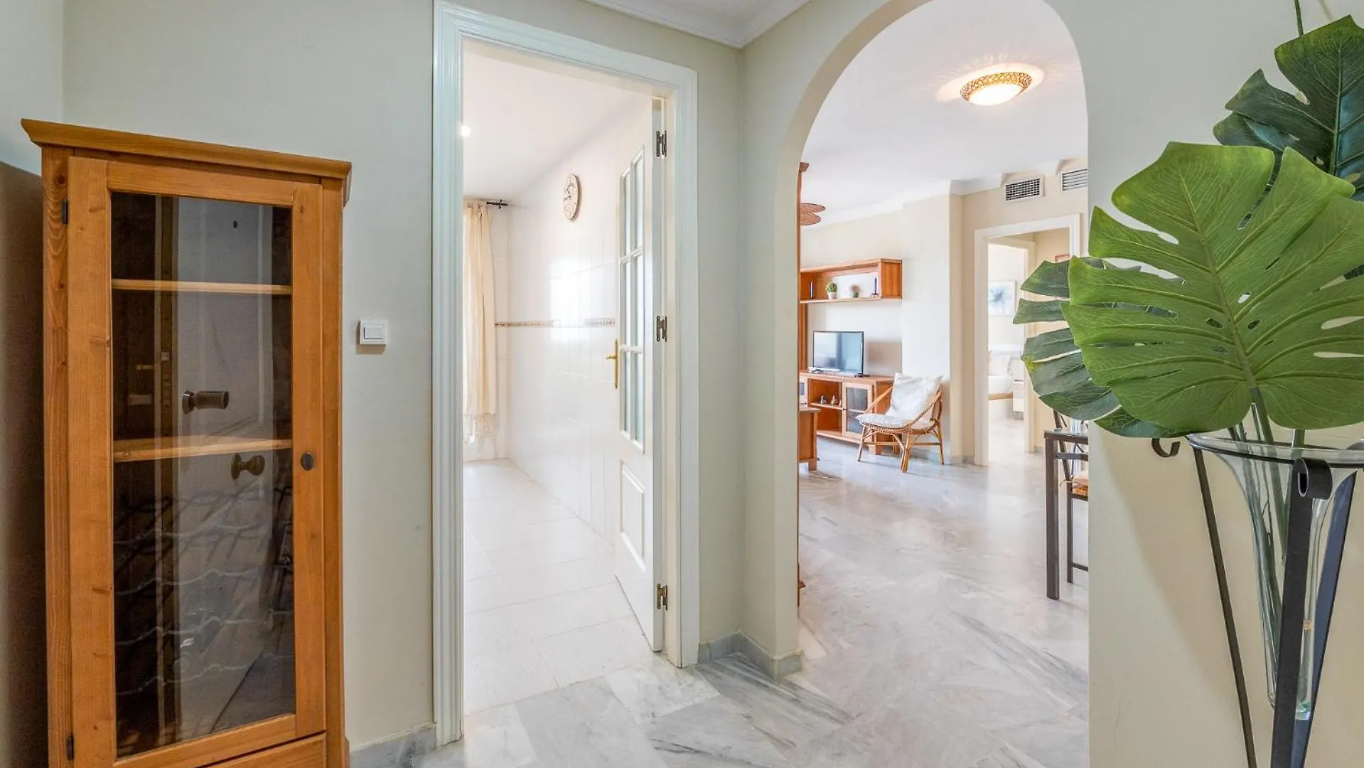 Apartment Oleholidays Napoleon 1 Junto A Alicate Playa Marbella Spain