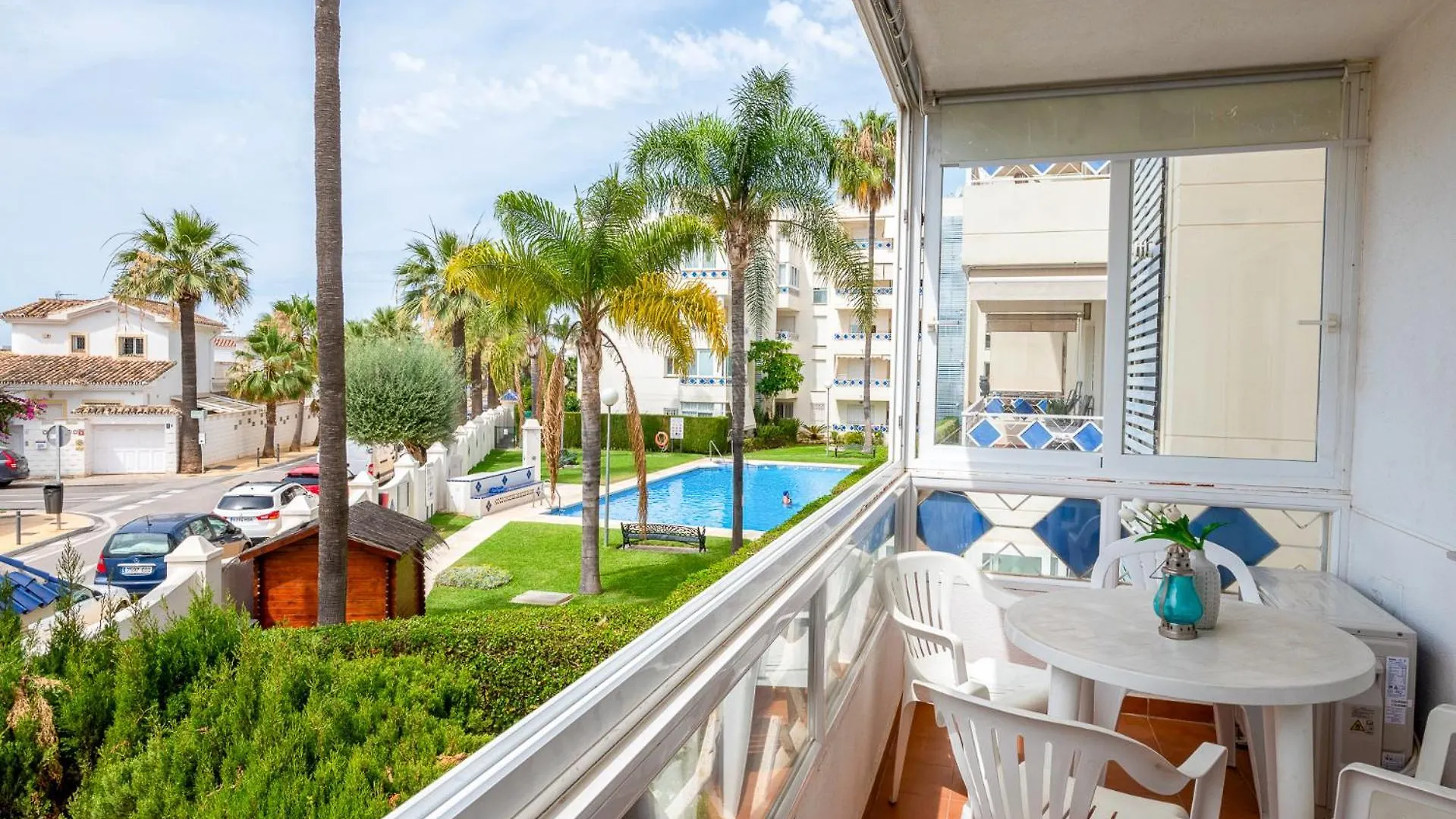Oleholidays Napoleon 1 Junto A Alicate Playa Marbella Spain